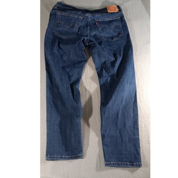 Levi’s Boyfriend Jeans 30x27 Medium Wash Distressed Relaxed Fit Women’s - Picture 5 of 7